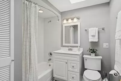 7459 W Catalpa Avenue, Chicago, IL 60656 - Photo 11