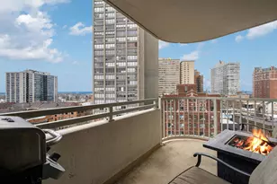 3930 N Pine Grove Ave, Chicago, IL 60613 - Photo 17