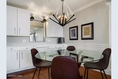 3930 N Pine Grove Avenue #1011, Chicago, IL 60613 - Photo 5