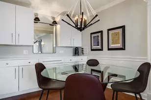 3930 N Pine Grove Ave, Chicago, IL 60613 - Photo 5