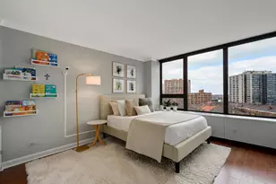 3930 N Pine Grove Ave, Chicago, IL 60613 - Photo 13