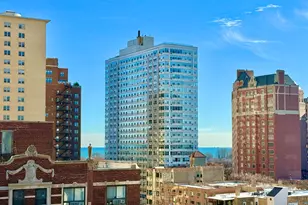 3930 N Pine Grove Ave, Chicago, IL 60613 - Photo 21