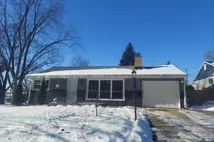 1915 23rd St, Rockford, IL 61108 - Photo 1