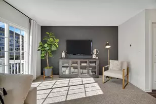 428 Lakeshore Ct, Saint Charles, IL 60174 - Photo 9