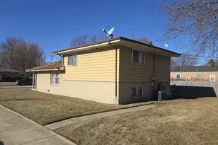 14057 S Hoxie Ave, Burnham, IL 60633 - Photo 33