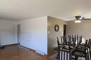 14057 S Hoxie Ave, Burnham, IL 60633 - Photo 5