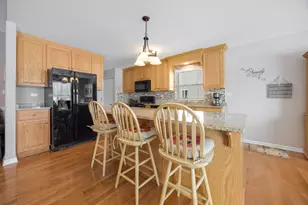 1310 Burry St, Joliet, IL 60435 - Photo 9