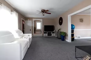 404 N Prairie Ave, Joliet, IL 60435 - Photo 7