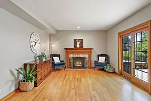 7513 Inverway Dr, Lakewood, IL 60014 - Photo 7