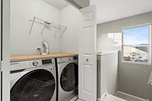 500 Prairie View Dr, Minooka, IL 60447 - Photo 11