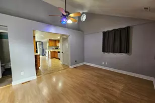10N827 Hawthorne St, Elgin, IL 60123 - Photo 3