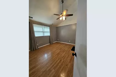 10N827 Hawthorne Street, Elgin, IL 60123 - Photo 5