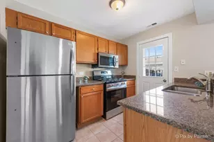 624 Yale Ln, Island Lake, IL 60042 - Photo 5