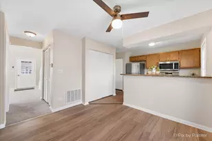 624 Yale Ln, Island Lake, IL 60042 - Photo 7