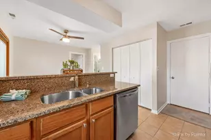 624 Yale Ln, Island Lake, IL 60042 - Photo 3