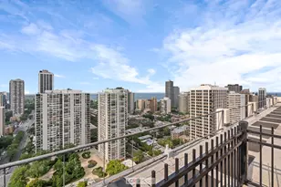 1360 N Sandburg Terrace, Chicago, IL 60610 - Photo 17