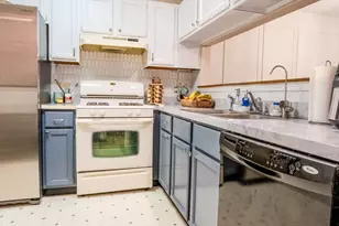 142 Kennebunk Ct, Glendale Heights, IL 60139 - Photo 9