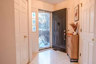 142 Kennebunk Ct, Glendale Heights, IL 60139 - Photo 5