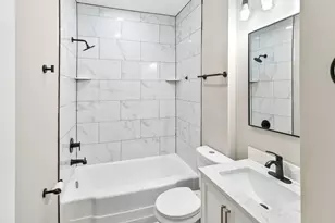 1009 8th St, Waukegan, IL 60085 - Photo 13