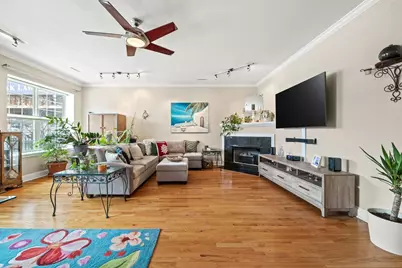 1801 W Addison Street #1E, Chicago, IL 60613 - Photo 3