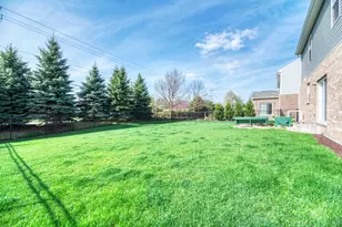 8288 Mulberry Dr, Woodridge, IL 60517 - Photo 23