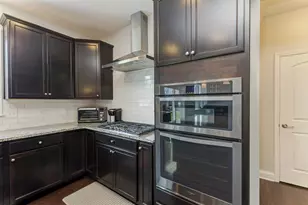 8288 Mulberry Dr, Woodridge, IL 60517 - Photo 17