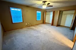 440 S Peace Rd, Sycamore, IL 60178 - Photo 9