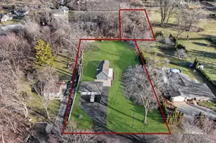 6N221 Virginia Rd, Roselle, IL 60172 - Photo 1