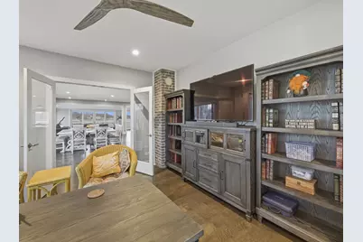 2323 W Fairview Avenue, Johnsburg, IL 60051 - Photo 47