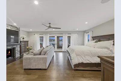 2323 W Fairview Avenue, Johnsburg, IL 60051 - Photo 21