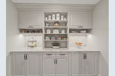 2323 W Fairview Avenue, Johnsburg, IL 60051 - Photo 13