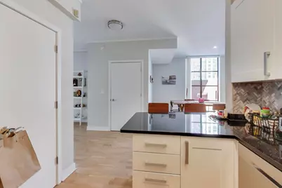 744 N Clark Street #505, Chicago, IL 60654 - Photo 9