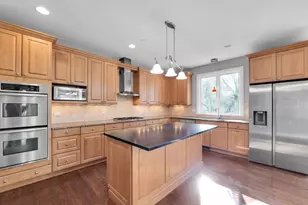 141 Walnut St, Libertyville, IL 60048 - Photo 11