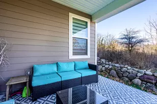 1110 Redtail Ct, Woodstock, IL 60098 - Photo 5