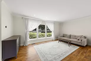 215 Longridge Ct, Naperville, IL 60565 - Photo 5