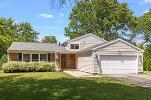 215 Longridge Ct, Naperville, IL 60565 - Photo 1