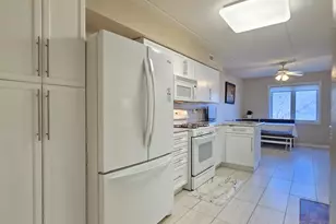 6815 N Milwaukee Ave, Niles, IL 60714 - Photo 15