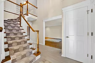 1N020 Prairie Path Ln, Winfield, IL 60190 - Photo 5