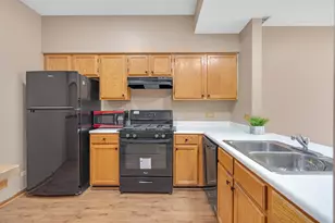 368 Glen Byrn Ct, Schaumburg, IL 60194 - Photo 5