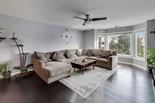 201 Thames Pkwy, Park Ridge, IL 60068 - Photo 11