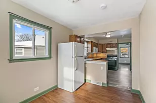 1105 Woodlawn Cir, Waukegan, IL 60085 - Photo 13