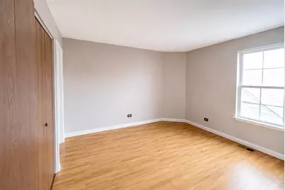 219 Green Knoll Lane, Streamwood, IL 60107 - Photo 7