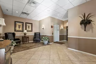 1 S Lincoln Ave, Lombard, IL 60148 - Photo 17