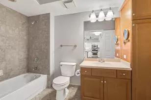 1 S Lincoln Ave, Lombard, IL 60148 - Photo 13