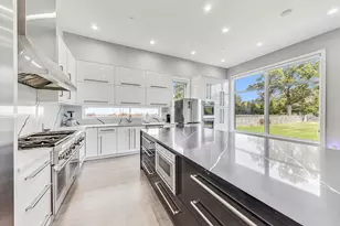 1331 Pfingsten Rd, Northbrook, IL 60062 - Photo 13