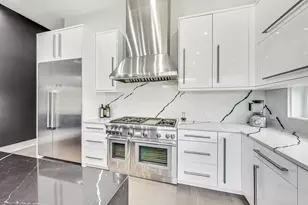 1331 Pfingsten Rd, Northbrook, IL 60062 - Photo 9