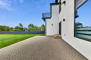 1331 Pfingsten Rd, Northbrook, IL 60062 - Photo 33