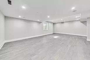 1331 Pfingsten Rd, Northbrook, IL 60062 - Photo 21