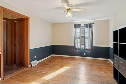 210 S Gladstone Avenue, Aurora, IL 60506 - Photo 15