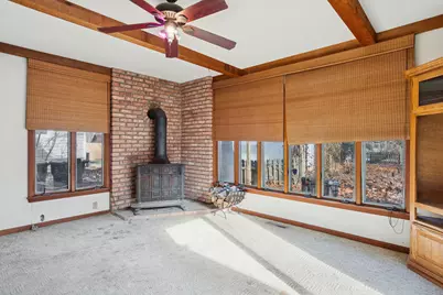 210 S Gladstone Avenue, Aurora, IL 60506 - Photo 9